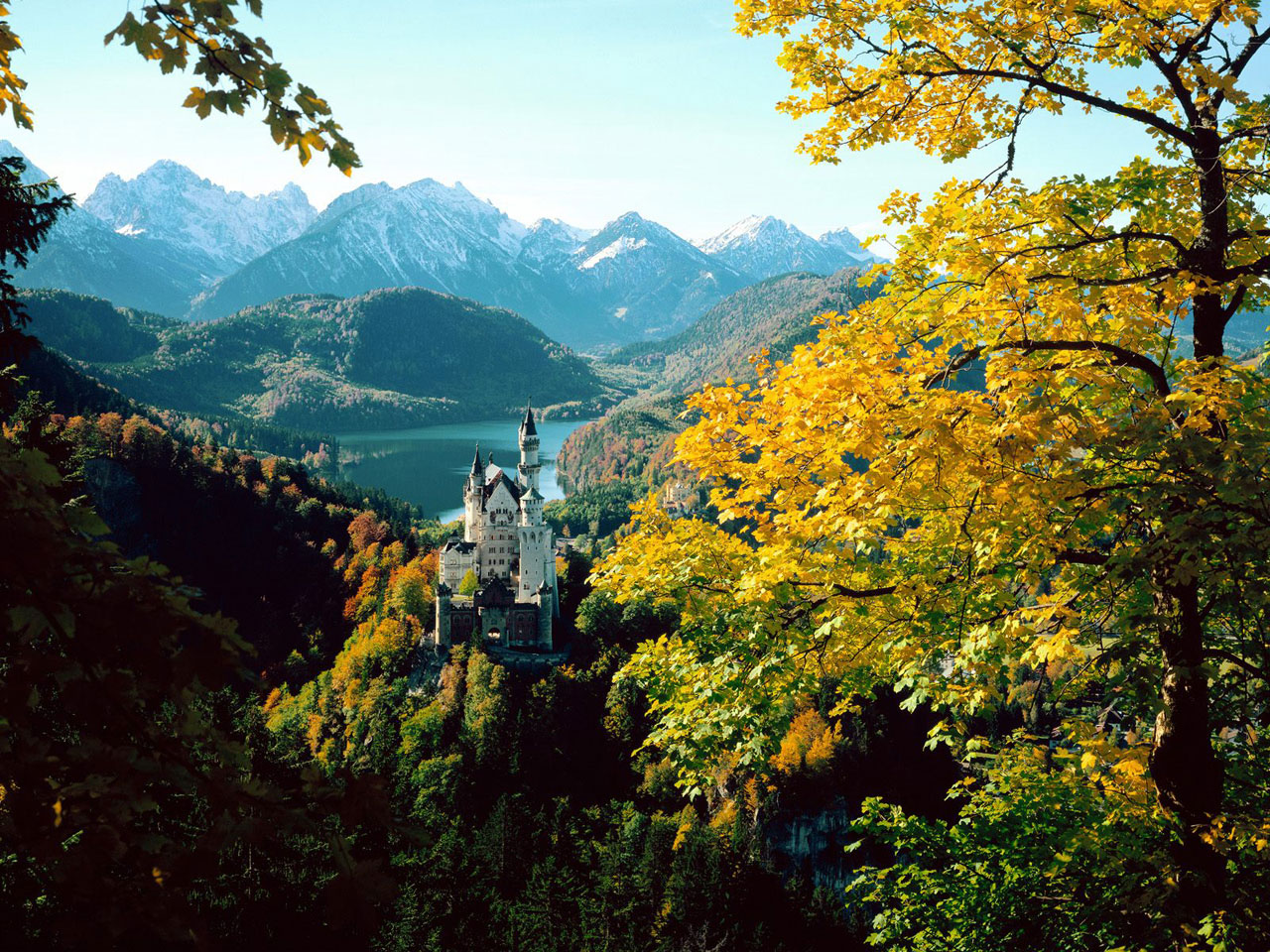 Copy (2) of Neuschwanstein_Castle_Bavar~0.jpg